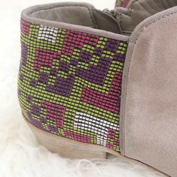 Sam Edelman Putnam LIght Taupe Suede Ankle Booties - Picture 2 of 5